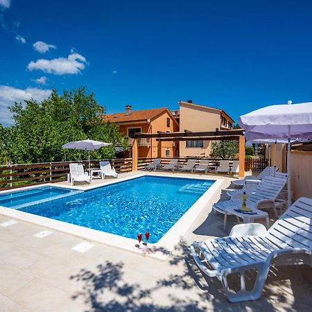 E-M Apartments With Private Pool Vinkuran Εξωτερικό φωτογραφία