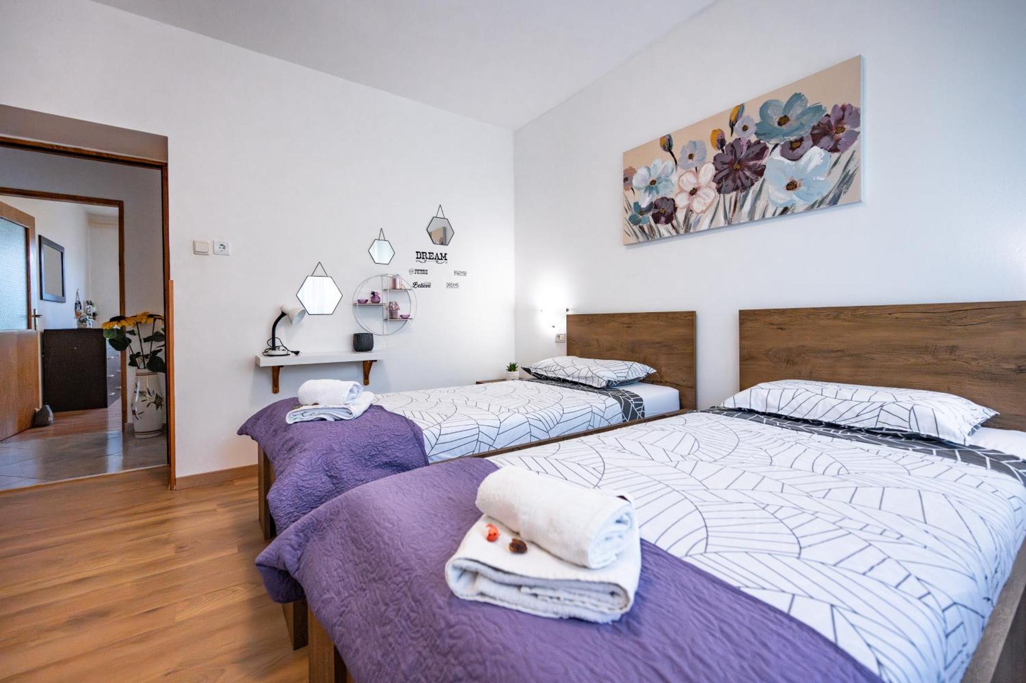 E-M Apartments With Private Pool Vinkuran Εξωτερικό φωτογραφία