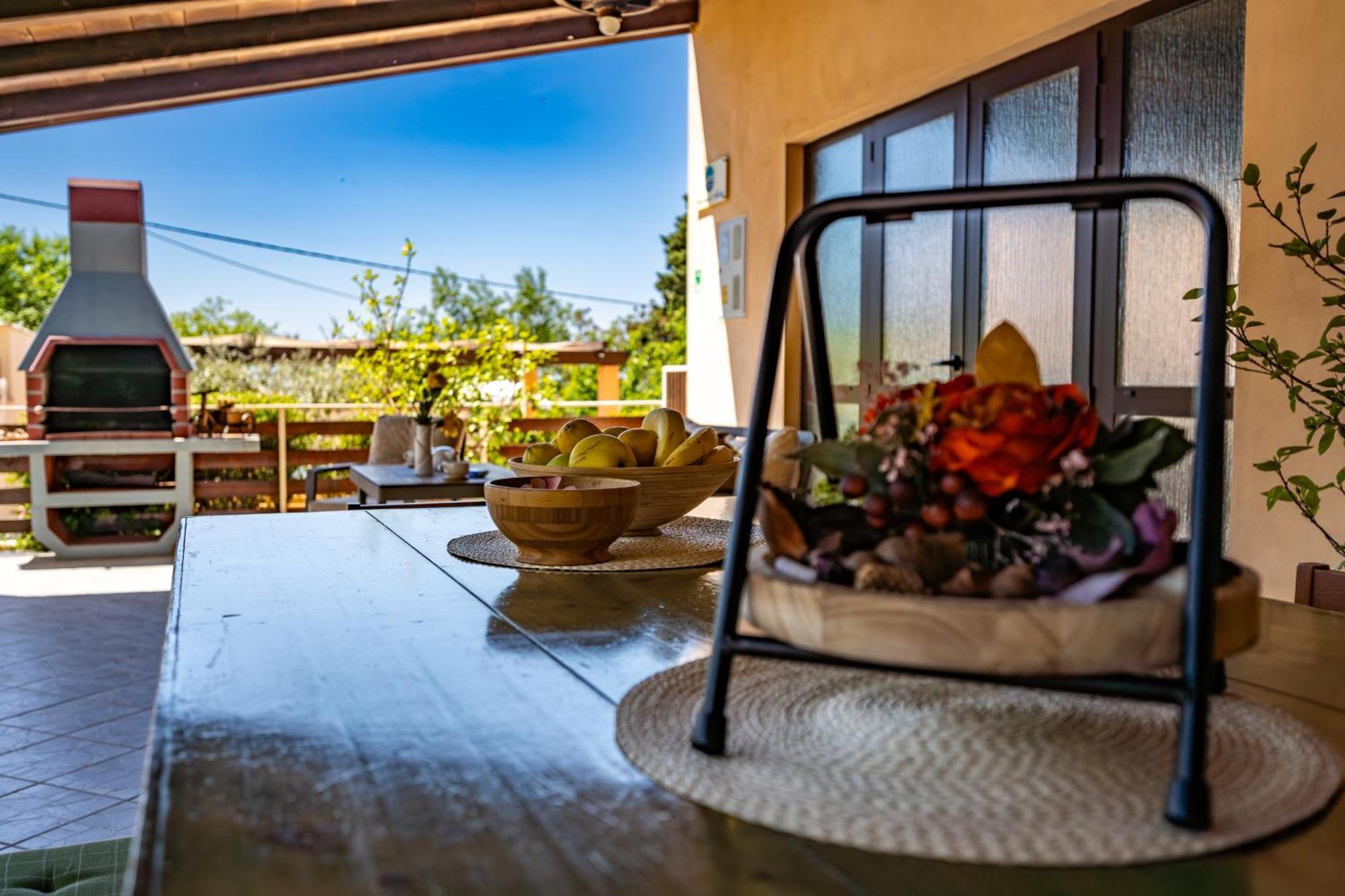 E-M Apartments With Private Pool Vinkuran Εξωτερικό φωτογραφία