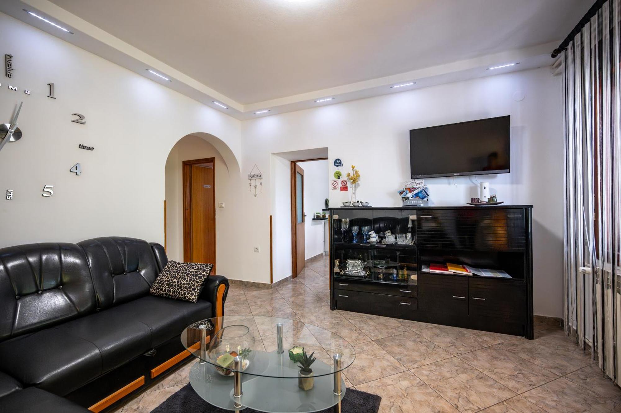 E-M Apartments With Private Pool Vinkuran Εξωτερικό φωτογραφία