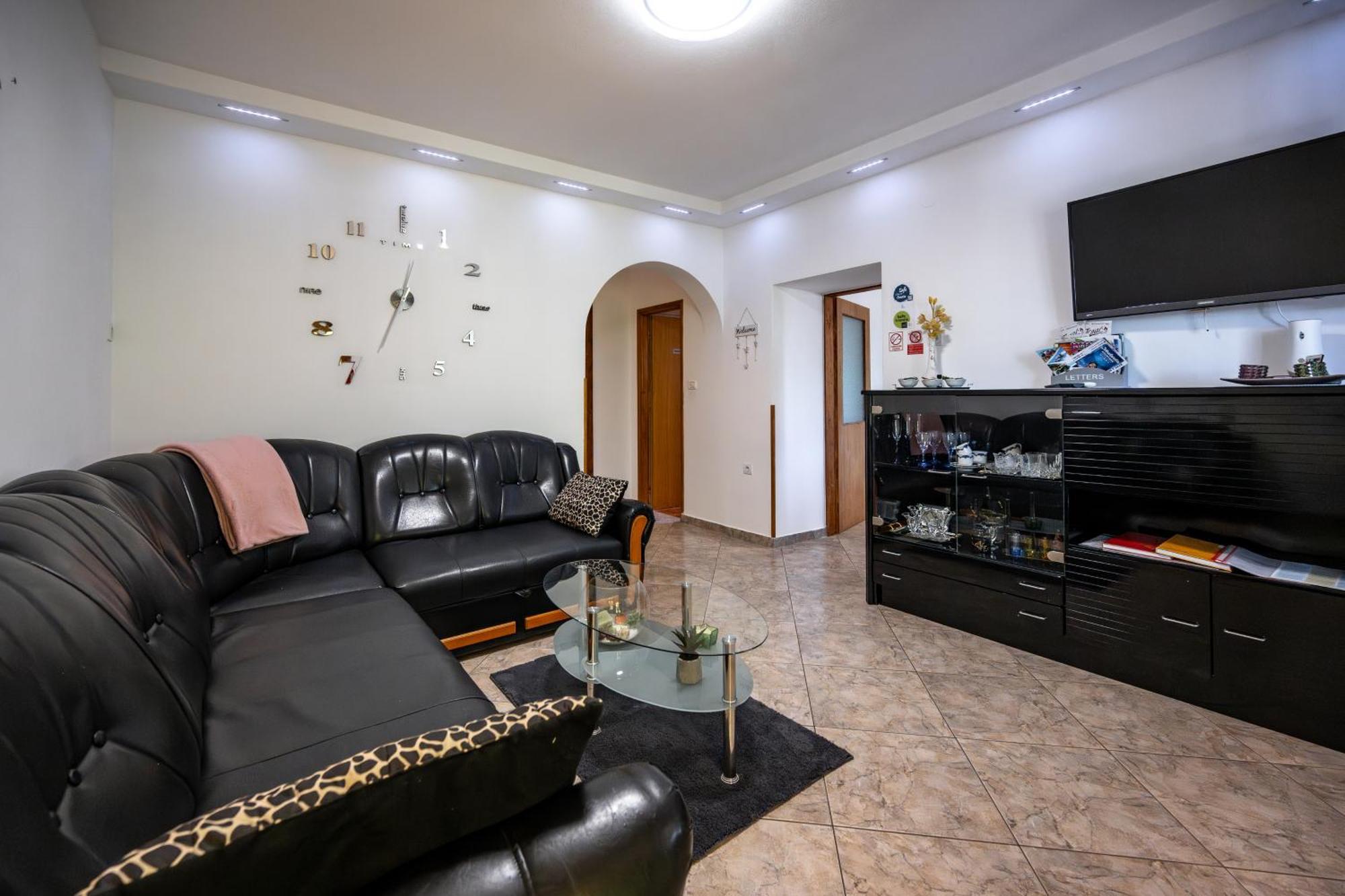 E-M Apartments With Private Pool Vinkuran Εξωτερικό φωτογραφία